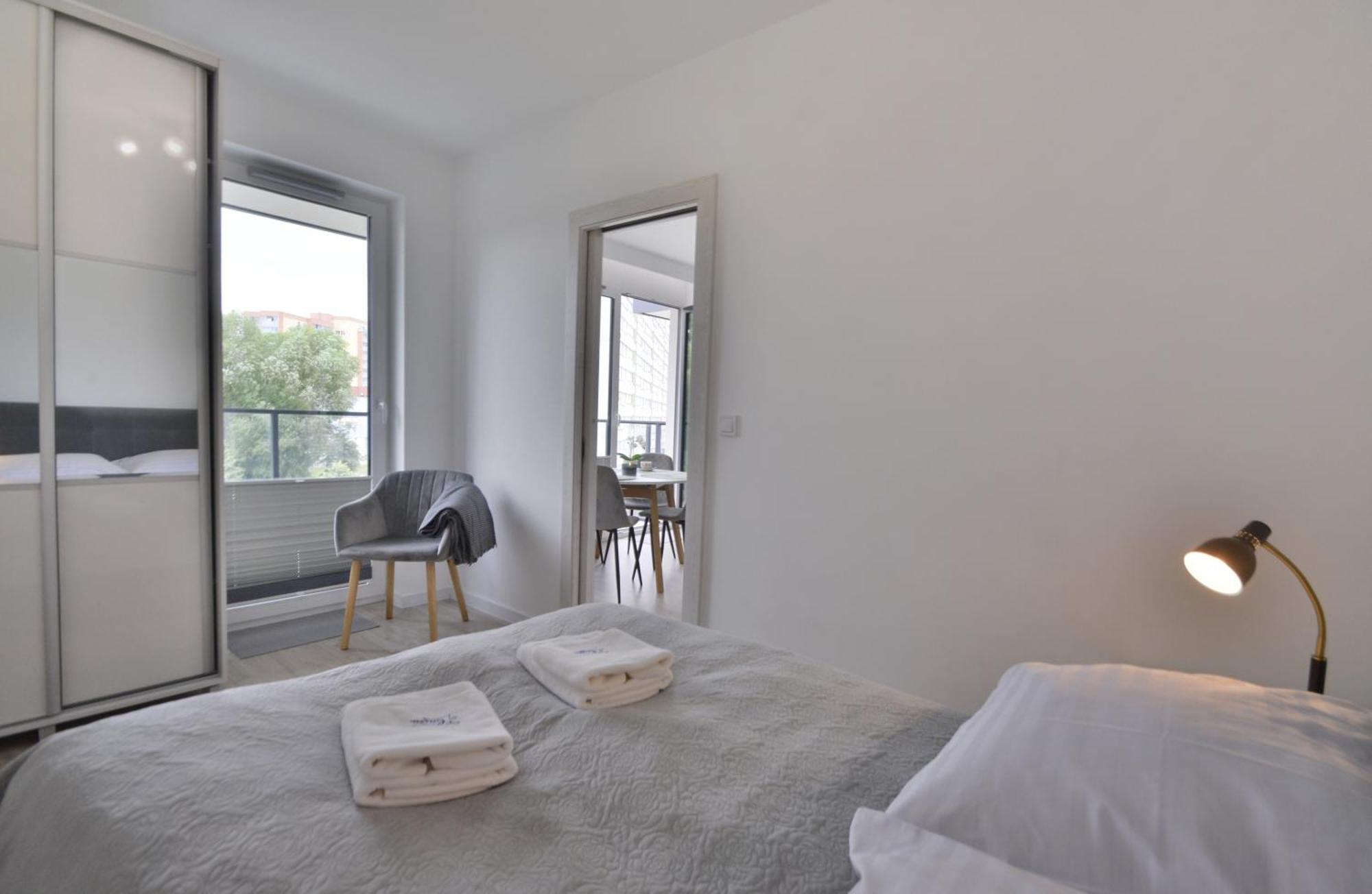 Apartamenty Bryza-Matejki 1B-Parking シフィノウイシチェ エクステリア 写真